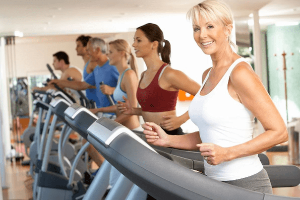 Cardio training on a treadmill will help you lose weight in the abdomen and hips